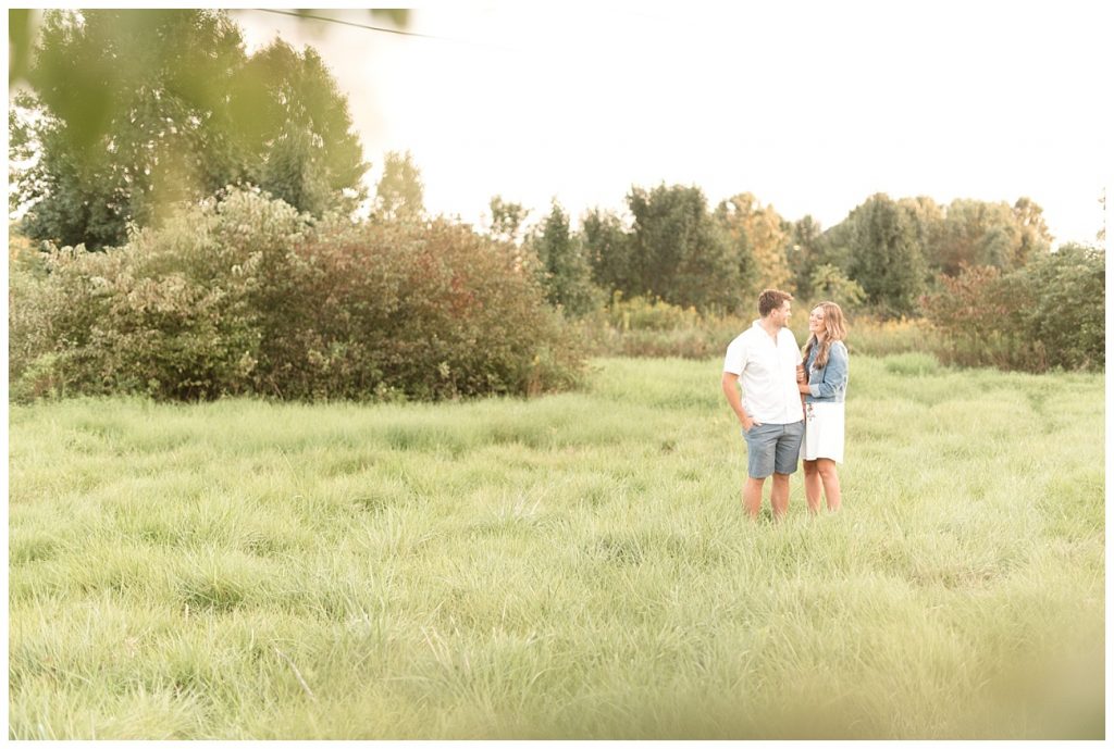 engagement session, overlook park, lancaster pa, greenery, willow trees, open fields, sunset session, light and airy, lancaster pa photographer