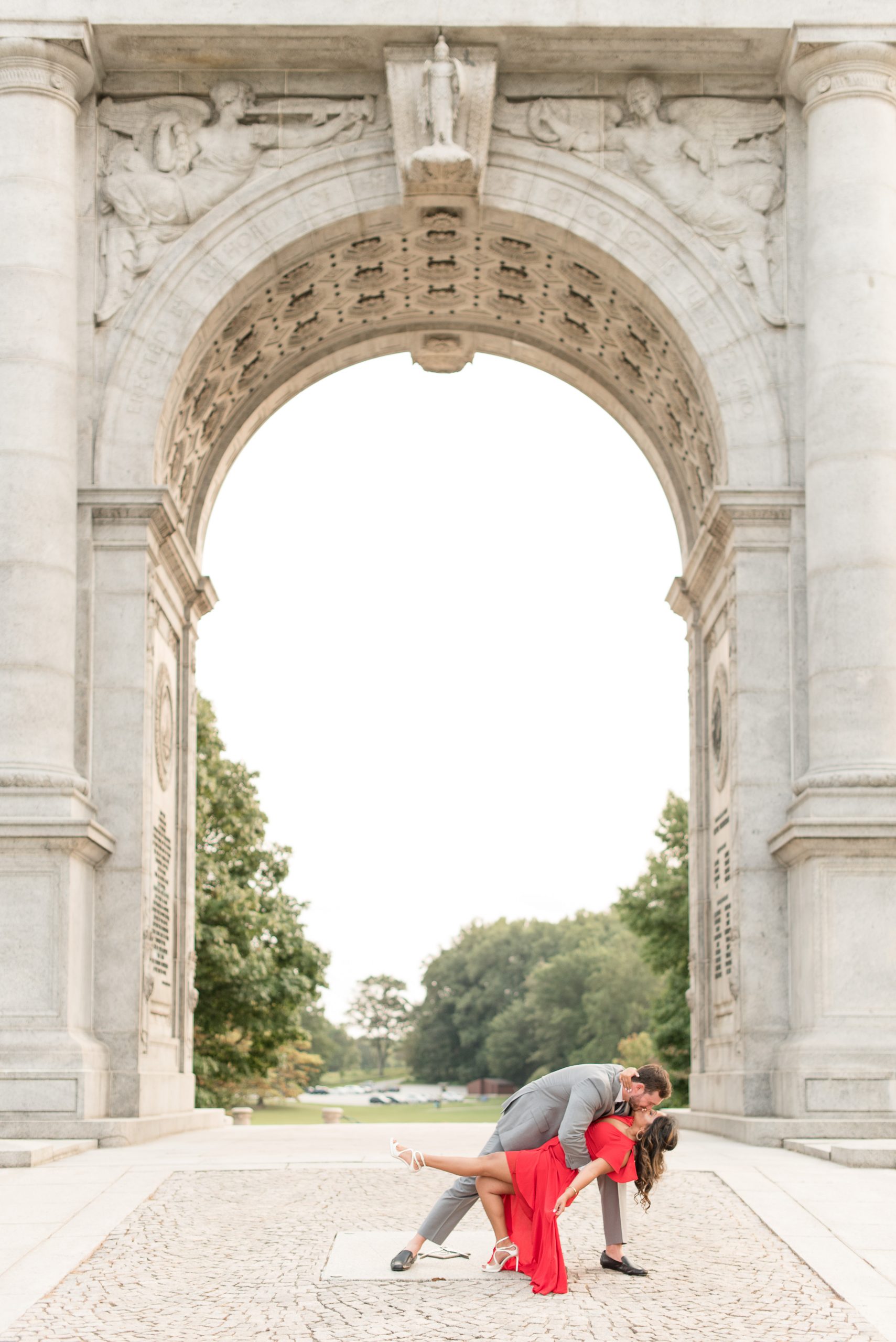 Summer engagement session at the National Arch
