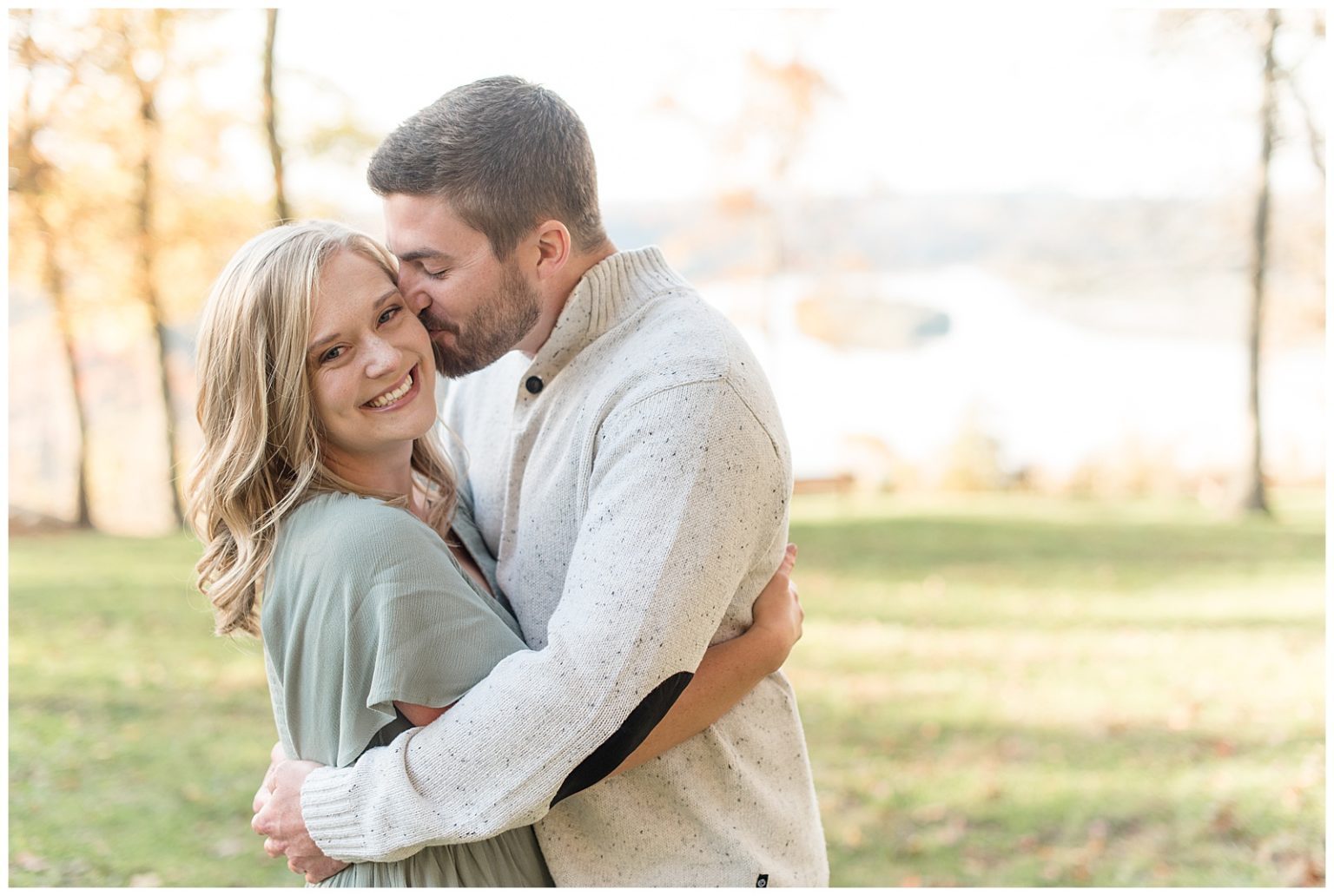 Dreamy Pinnacle Point Overlook Engagement Session